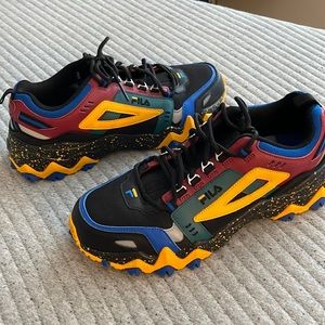 Men’s 10.5 US FILA Oakmont TR Athletic Shoe - Black, Blue, Orange, Red, Green